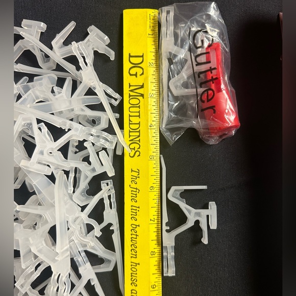 🌸 $3 if bundled - 25 Ladderless Light Clips Simple Living Solutions Smart Light - Picture 9 of 10